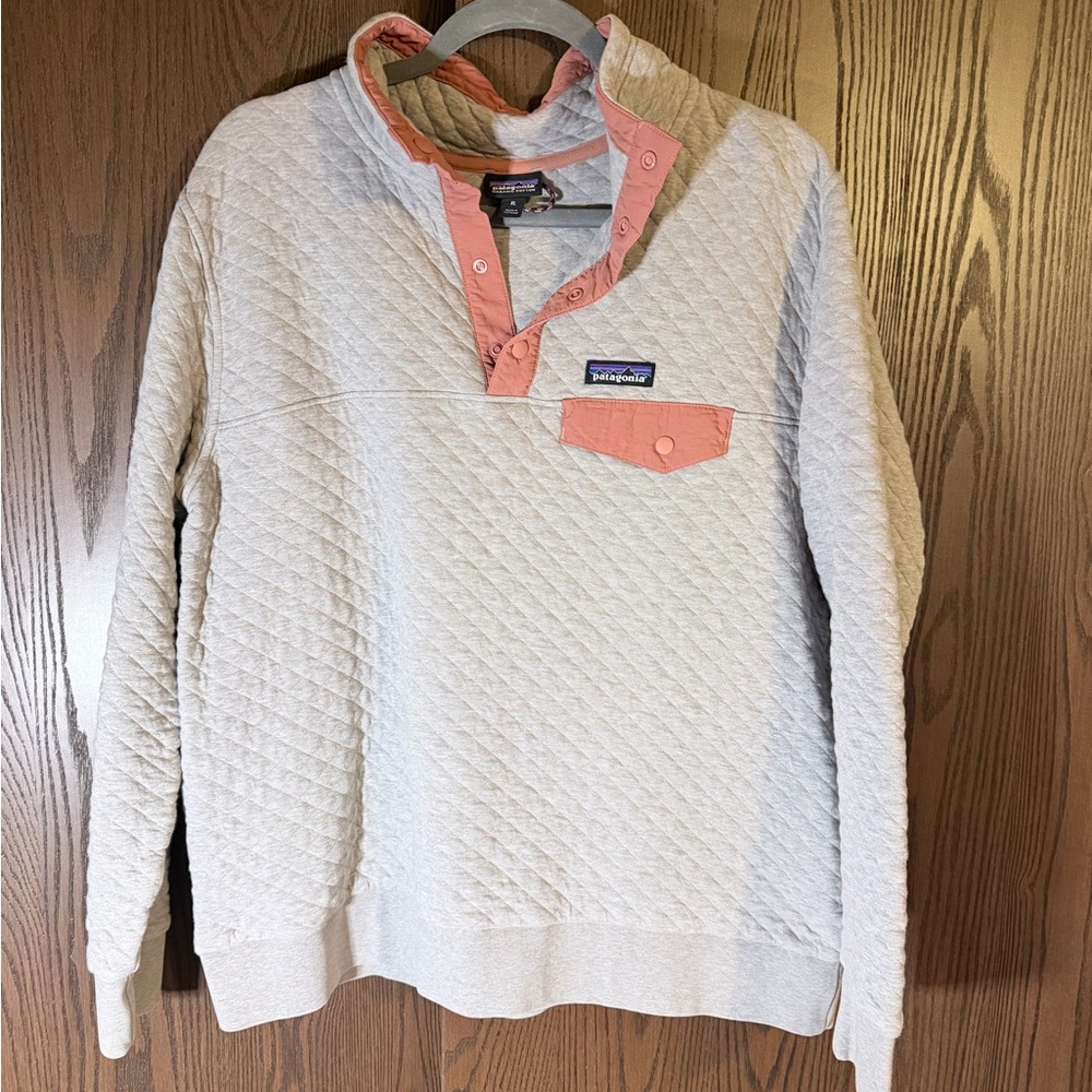 Patagonia Organic Cotton Pullover in Gray and Coral